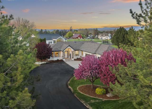 Property at 1910 W Campo Ln, Eagle, ID 83616-3753, 5 beds, 4.5 baths