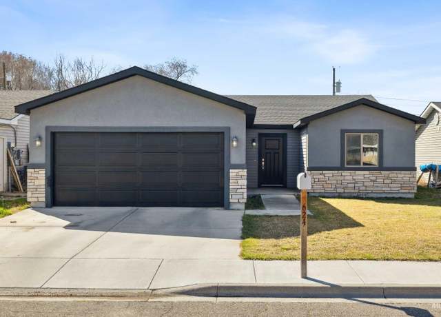 Property at 624 Conant Ave, Burley, ID 83318, 4 beds, 2 baths