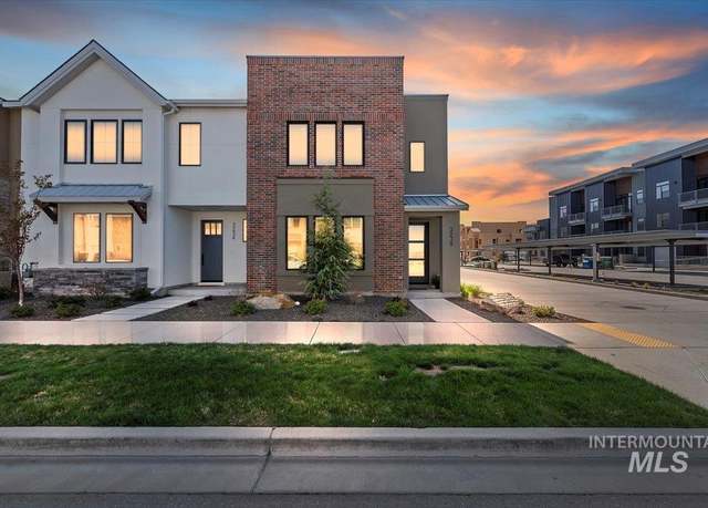 Property at 3238 S Shadywood Way, Boise, ID 83716, 3 beds, 2.5 baths