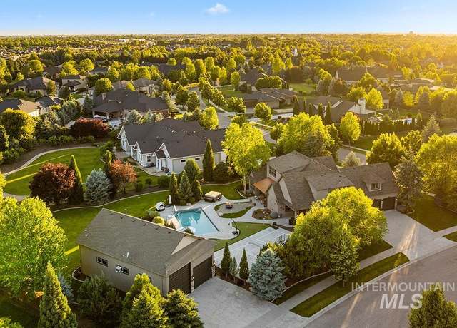 Property at 2817 W Chartwell Dr, Eagle, ID 83616, 5 beds, 6 baths