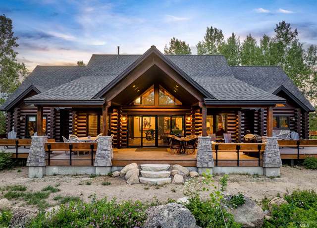 Property at 14051 Deerfield Rd, Mccall, ID 83638, 4 beds, 3.5 baths