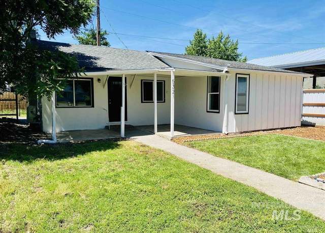 Property at 532 10th St, Clarkston, WA 99403, 2 beds, 1 bath