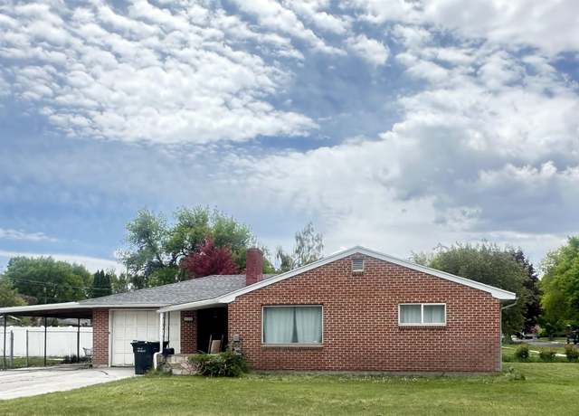 Property at 425 W 20th St, Burley, ID 83318, 2 beds, 1 bath