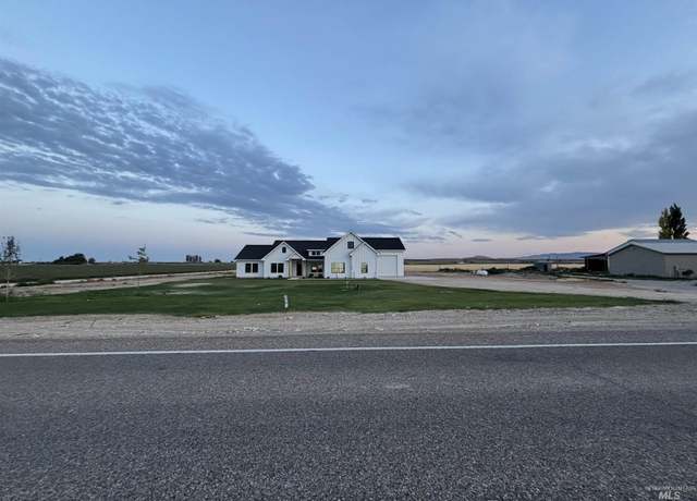 Property at 11303 Missouri Ave, Nampa, ID 83686, 4 beds, 2.5 baths