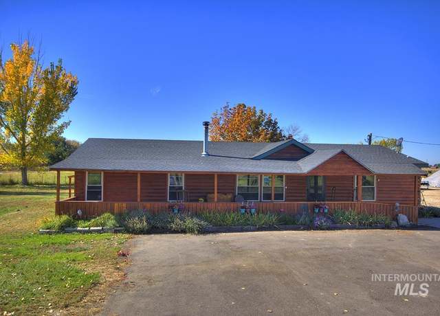 Property at 2625 Berglund Rd, Emmett, ID 83617, 3 beds, 2 baths