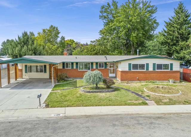 Property at 2355 N Wilmington Dr, Boise, ID 83704, 4 beds, 2 baths