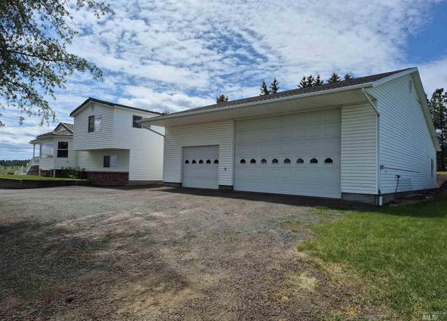 Property at 802 Foster Ave, Cottonwood, ID 83522, 5 beds, 4 baths