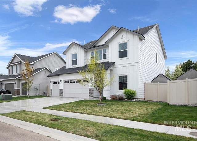 Property at 1055 E Ionia Dr, Meridian, ID 83642, 4 beds, 2.5 baths