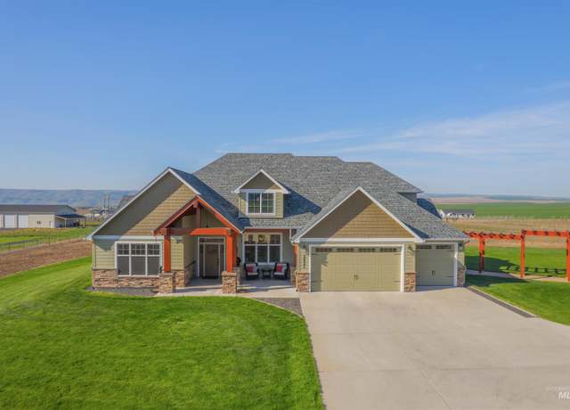 Property at 2421 Grelle Ave, Lewiston, ID 83501, 5 beds, 3.5 baths