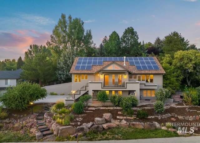 Property at 2064 S Stone Ridge Way, Boise, ID 83712, 3 beds, 2 baths