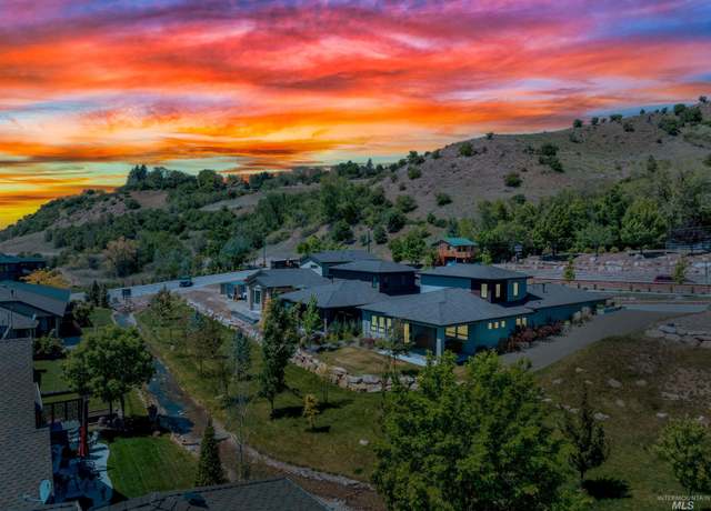 Property at 3371 E Warm Springs Ave, Boise, ID 83716, 3 beds, 3 baths