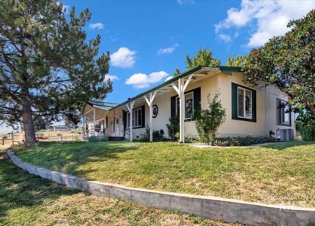 Property at 5375 Montour Rd, Emmett, ID 83617, 3 beds, 2 baths