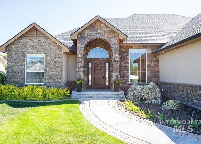 Property at 4501 E Thomas Mill Dr, Nampa, ID 83686, 4 beds, 3 baths