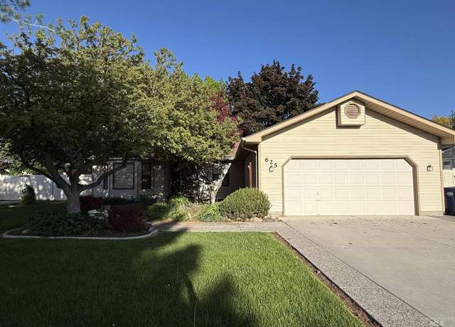 Property at 625 Trotter Dr, Twin Falls, ID 83301-6875, 3 beds, 2 baths