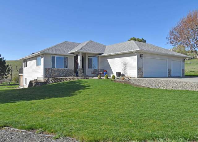 Property at 2831 Scenic Hills Dr, Clarkston, WA 99403, 4 beds, 3 baths