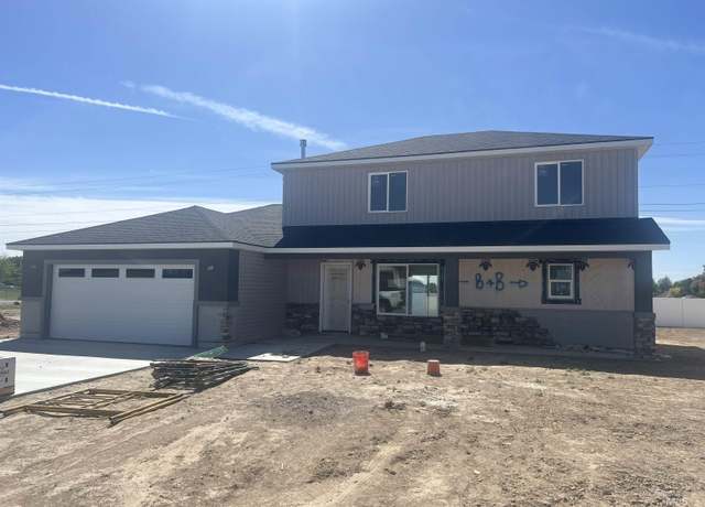 Property at 1355 N Kennedy St, Jerome, ID 83338, 4 beds, 2.5 baths