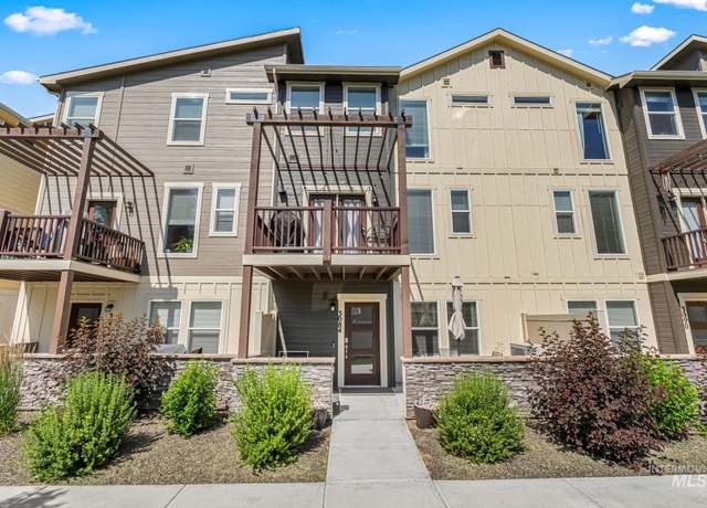 Property at 3084 N Network Ln, Boise, ID 83704, 4 beds, 3.5 baths