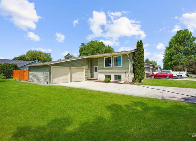 Property at 1860 Elba Ave, Burley, ID 83318, 4 beds, 2 baths