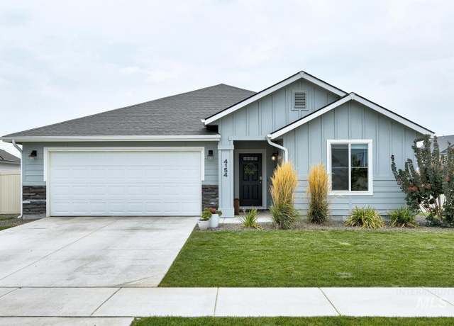 Property at 4154 E White Plains St, Nampa, ID 83686, 3 beds, 2 baths
