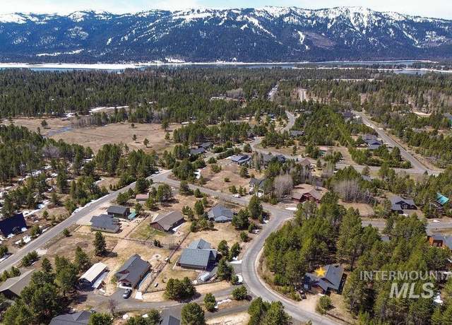 Property at 37 White Fir Loop, Donnelly, ID 83615, 3 beds, 2 baths