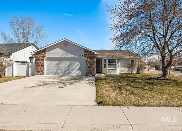 Property at 748 Red Fern Dr, Middleton, ID 83644, 3 beds, 2 baths