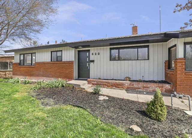Property at 620 Monte Vista Dr, Twin Falls, ID 83301-4345, 3 beds, 2.5 baths