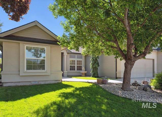 Property at 3880 N Greenwich Way, Meridian, ID 83646, 3 beds, 3 baths