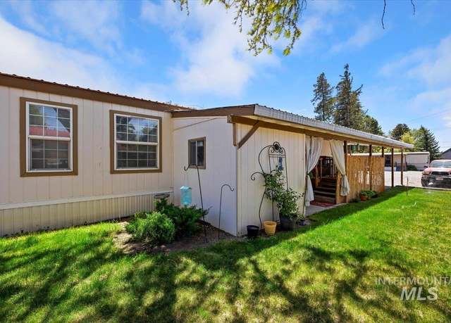 Property at 22 Blue Spruce Dr, Hagerman, ID 83332, 2 beds, 2 baths