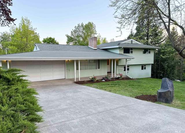 Property at 609 Ridge Rd, Moscow, ID 83843, 5 beds, 3 baths