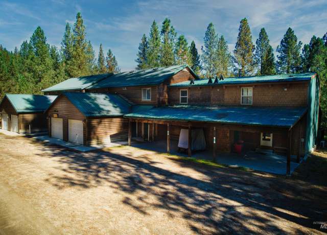 Property at 35 Sunrise Dr, Garden Valley, ID 83622, 2 beds, 1.5 baths