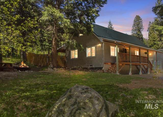 Property at 429 Doriann Dr, Cascade, ID 83611, 1 bed, 2 baths