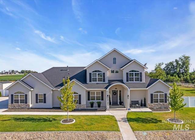 Property at 9195 Pursuit Dr, Middleton, ID 83644, 3 beds, 2.5 baths