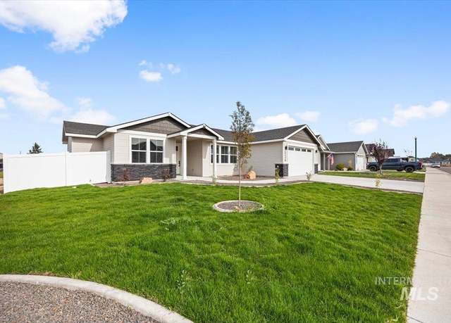 Property at 2171 Austin, Fruitland, ID 83619, 3 beds, 2 baths