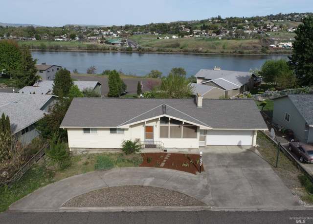 Property at 1537 Lydon Ct, Clarkston, WA 99403, 5 beds, 3 baths