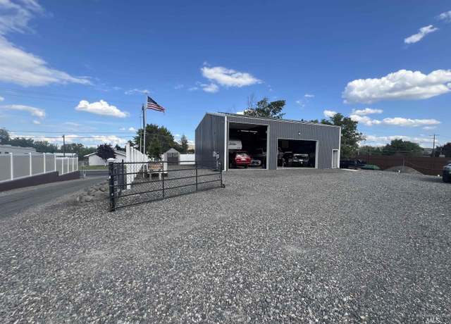Property at 2212 13th St, Clarkston, WA 99403, 3 beds, 2 baths