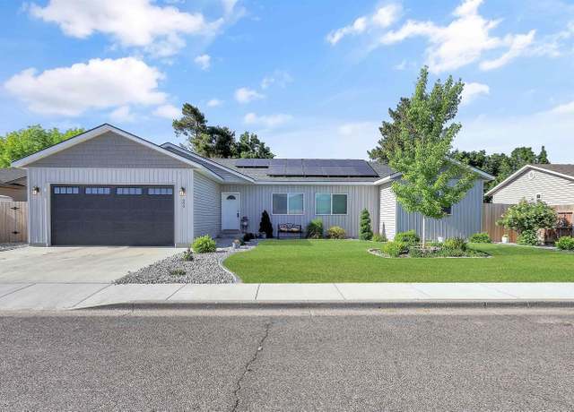 Property at 680 E 19th St, Burley, ID 83318, 4 beds, 2 baths