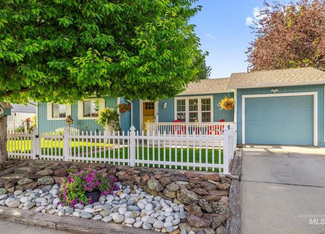Property at 2720 Beech St, Caldwell, ID 83605, 3 beds, 1 bath