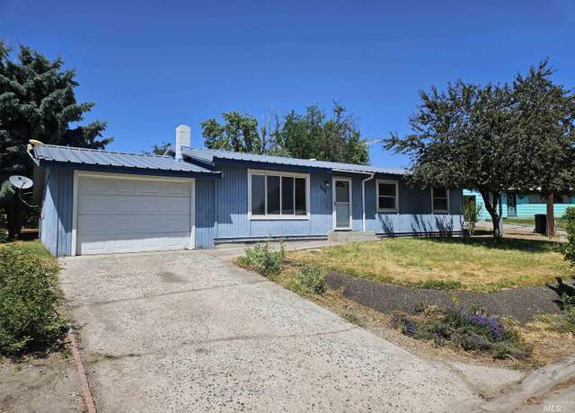Property at 682 Whiting Ave, Weiser, ID 83672-1520, 3 beds, 2 baths