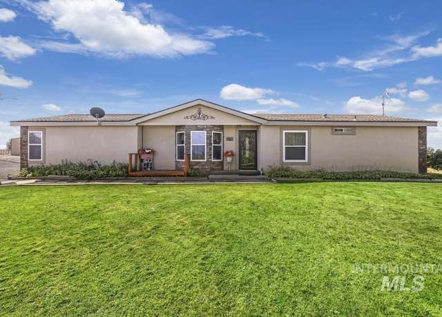 Property at 3075 N 2600 E, Twin Falls, ID 83301, 3 beds, 2 baths