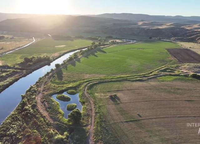 Property at 2152 Cove Rd, Weiser, ID 83672, 8 beds, 4.5 baths