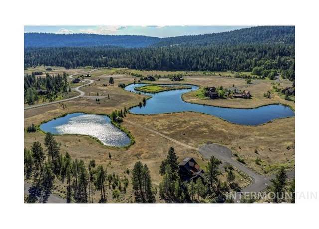 Property at 11 Owleclover Ln, Mccall, ID 83638