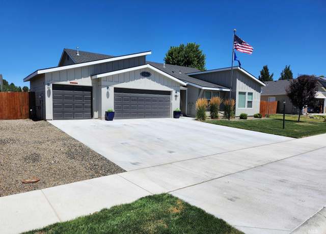 Property at 1452 Gold St, Middleton, ID 83644, 4 beds, 2 baths