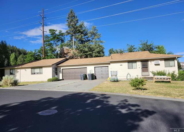 Property at 1403/1405 Pine Cone Rd, Moscow, ID 83843, 6 beds, 3 baths