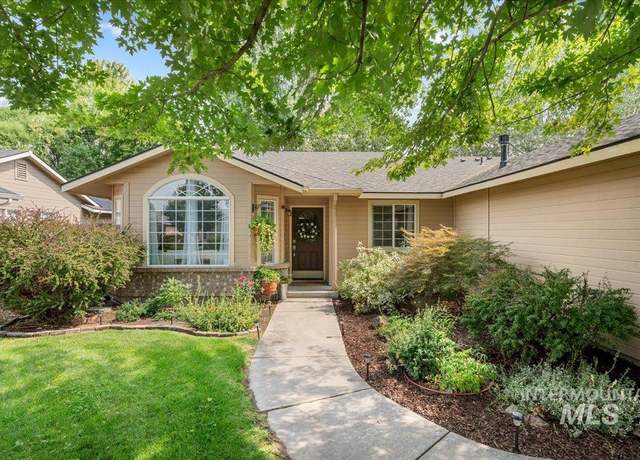 Property at 6832 N Waterlilly Way, Boise, ID 83714, 4 beds, 2 baths
