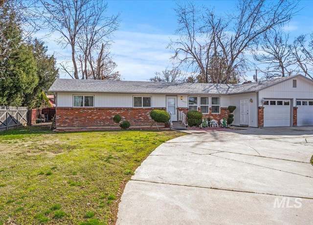 Property at 4024 N Cole Rd, Boise, ID 83704, 3 beds, 2 baths