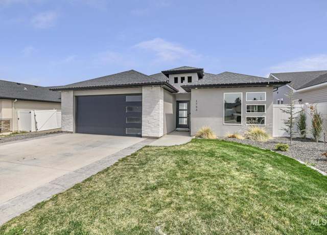 Property at 1753 Houston St, Twin Falls, ID 83301, 3 beds, 2 baths