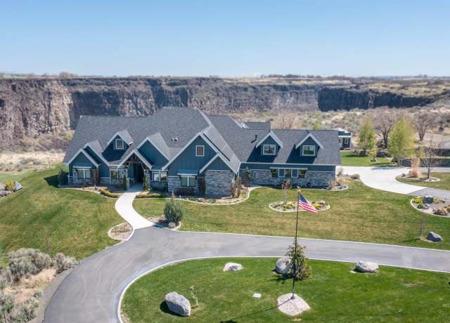 Property at 3586 E 4000 N, Kimberly, ID 83341, 3 beds, 5 baths