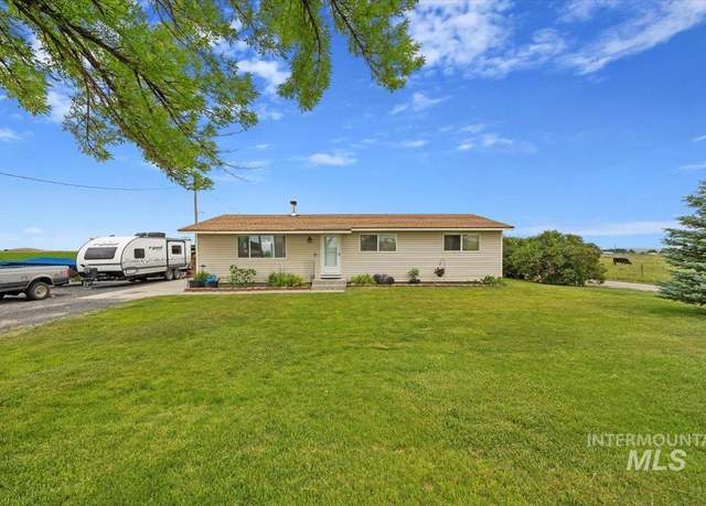Property at 1910 E 3950 N, Filer, ID 83328, 3 beds, 1.5 baths