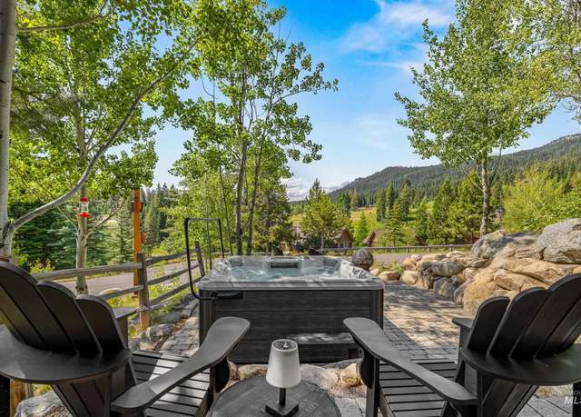 Property at 7 Golden Bench Ct, Donnelly, ID 83615, 1 bed, 2 baths