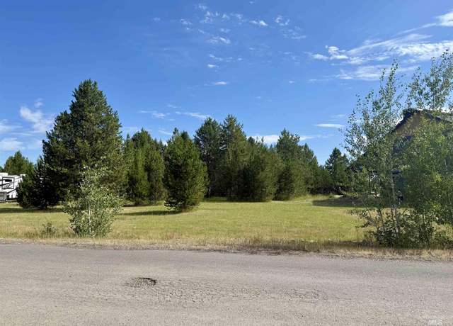 Property at 154 Heath Pl, Donnelly, ID 83615